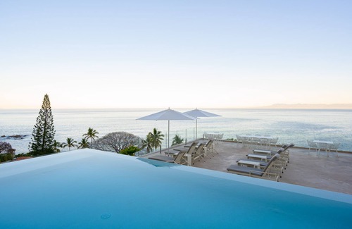 South Shore Hotel Area Condo | Indah Puerto Vallarta