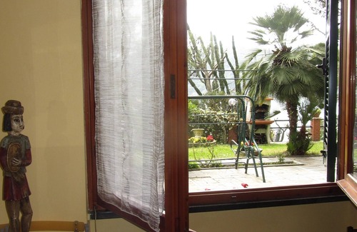 Portovenere Villa | Independent apartment with sea views, terrace, garden and pvt parking.