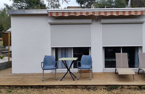 Auriol Apartment | Independent Studio close to Hiking and Beaches.
