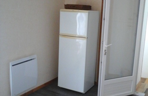 Sommervieu Apartment | Independent upstairs gite courtyard, garden