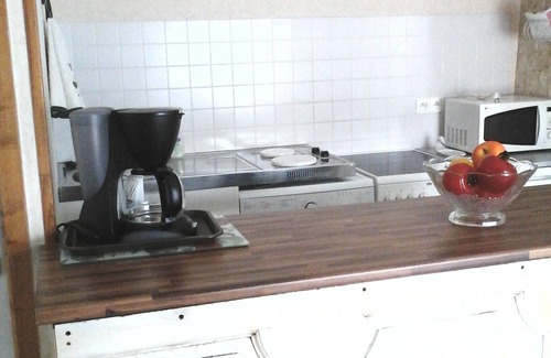 Sommervieu Apartment | Independent upstairs gite courtyard, garden