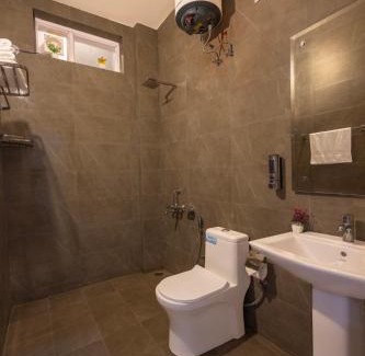 Kasauli Bed & Breakfast | INDER PALACE Near Mall Road by star view Kasauli