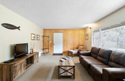 Douglas City Resort | Indian Creek Lodge