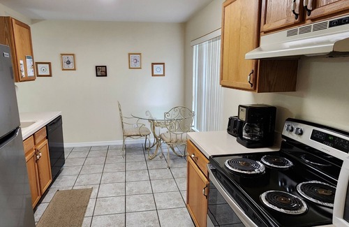 Indian Point House | INDIAN POINT (4521OB) - 3BR 2BA Pool Villa private Games Room, fenced backyard