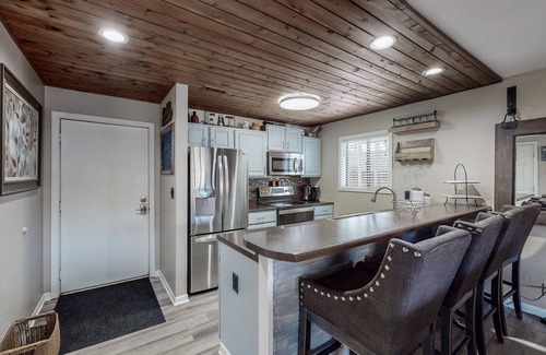 Osage Beach Condo | Indian Pointe 121 - Lakeview condo in Osage Beach