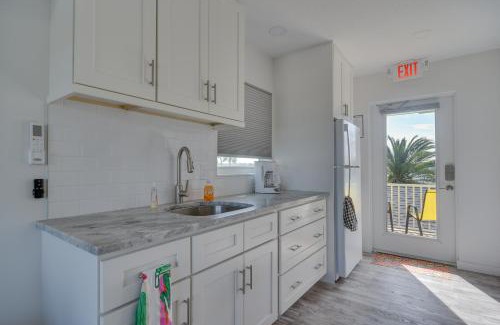 Indian Rocks Beach Apartment | Indian Rocks Beach Getaway with Balcony and Bay View!