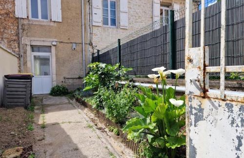 Angouleme House | Indian's Haven