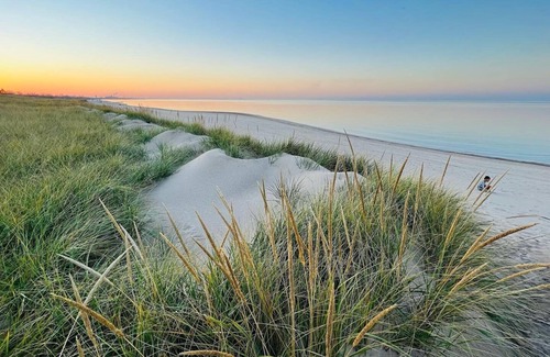 Miller Beach House | Indiana Dunes Beach Cottage