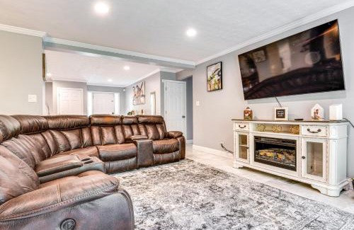 Wayne House | Indianapolis Vacation Rental about 8 Mi to Downtown!