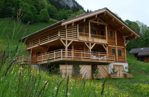 Le Grand-Bornand Ski Chalet | Individual chalet for 15 people