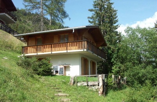 Monteiller Ski Chalet | Individual chalet on 2 floors with :GROUND FLOOR: 1 bathroom/WC, 2 bedrooms with 2 single beds and 1