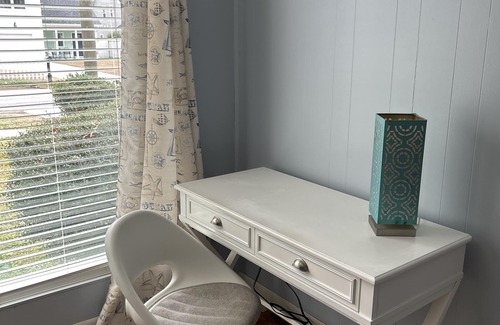 Lincolnville Cottage | Indoor and outdoor space for a 30 day or more stay in Historic Summerville