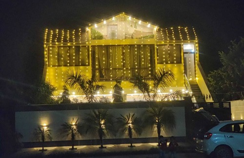 Mathura Villa | Indoor Garden Luxury Villa Connectivity