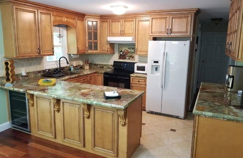 Albrightsville Ski Chalet | Indoor hot tub, 5 lakes and 2 pools, ski and water resorts, gated community