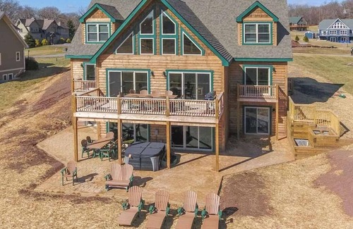 Waterfront Greens House | Indoor pool with 2 Hot Tubs! Lakefront living at the finest!!!