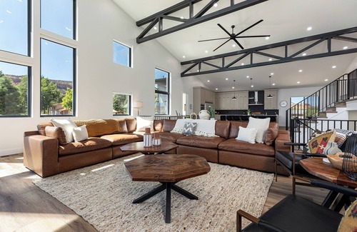 Kanab House | Indoor Sports Court, Pool, Hot tub, Sleeps 30+, Amazing Views!