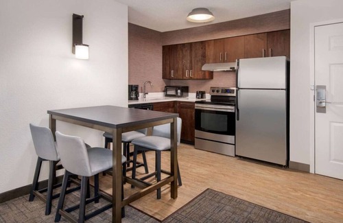 Town Center Hotel | Indulge in Home Like Comfort! Free Breakfast, Outdoor Pool, Pet-friendly Hotel!