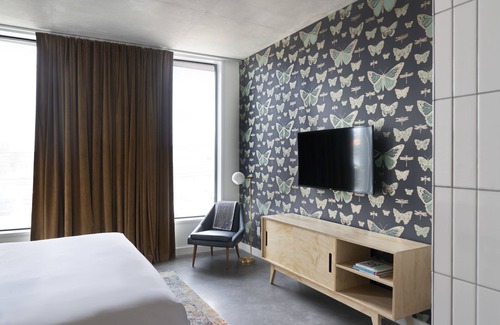 East Cesar Chavez Hotel | Indulge in Home-Like Comfort! Dog-friendly, City View, Near Texas Music Museum