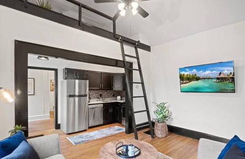 Southwest Raleigh Apartment | Industrial 1bd/1ba Condo in Unbeatable Location