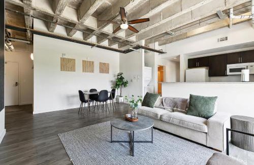 Baton Rouge Apartment | Industrial Downtown Apartment - 2BD 2BA