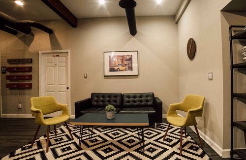 Farmington Apartment | Industrial Modern Space