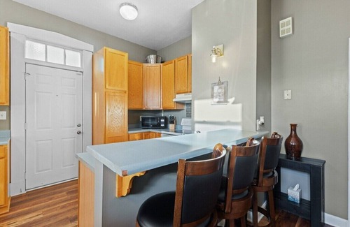 Babe Denny Cottage | Indy Stadium Villas 710