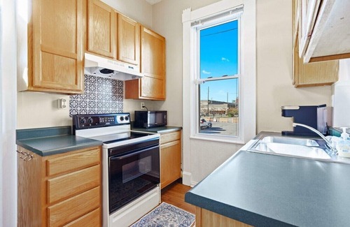 Babe Denny House | Indy Stadium Villas 702