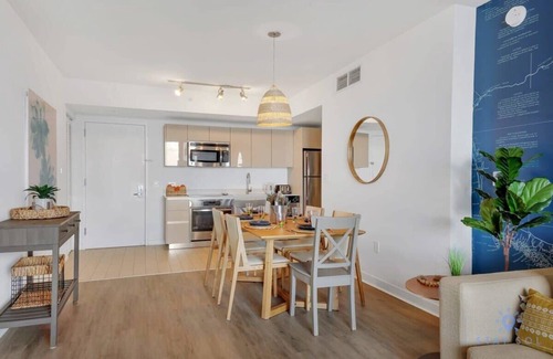 Hallandale Beach Apartment | Infinite Views + Amazing Pool + Gym + Near Beach