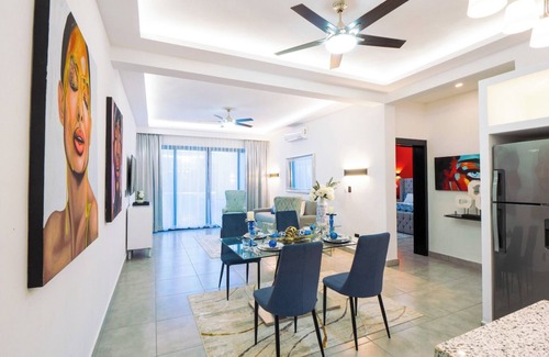 Los Brazos Villa | Infiniti Blu or Rizz 1 bedroom suite with AC, WIFI, Free Breakfast.
