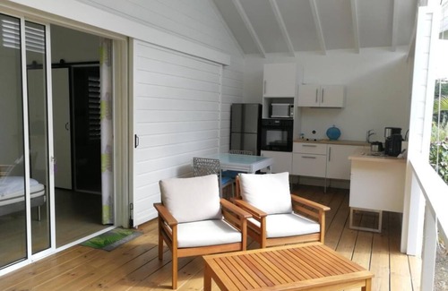 Bouillante House | Infiniti Blue (Hibiscus)