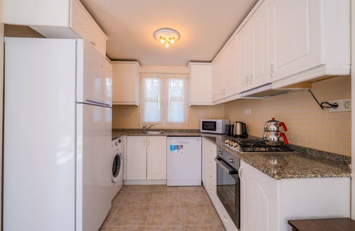 Fethiye City Center Villa | Infinity Beyaz Villa