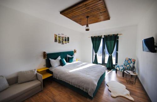 Risca Ski Chalet | Infinity Cabin