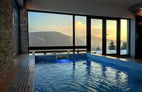 Risca Ski Chalet | Infinity Cabin
