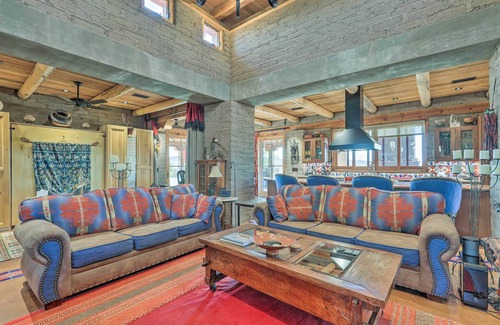 Morristown House | Infinity Pool & Outdoor Kitchen: Luxe Phoenix Home