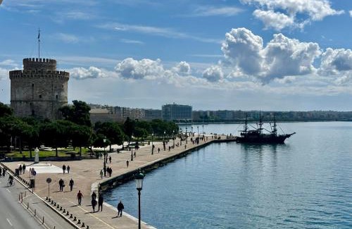 Thessaloniki City Centre Apartment | Infinity Sea View Apartment