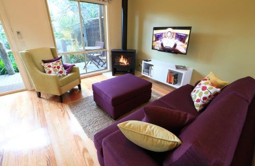 Cowes House | Inglenook Luxury Spa Cottage for Two