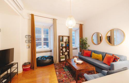 Santa Catarina Apartment | Inglesinhos Convento 2 - Cheerful Apartment