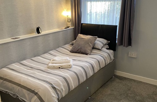 Sandown House | Inglewood Guesthouse