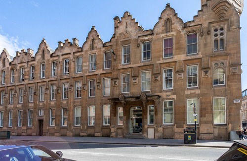 City Centre Glasgow Apartment | Ingram Merchant City Apartment