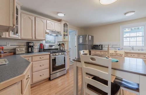 North Cape May House | Inground Pool, Close to Beach, Sleeps 10