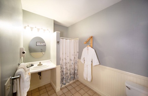 Valley Street Bed & Breakfast | Inn at St John Portland In-Town