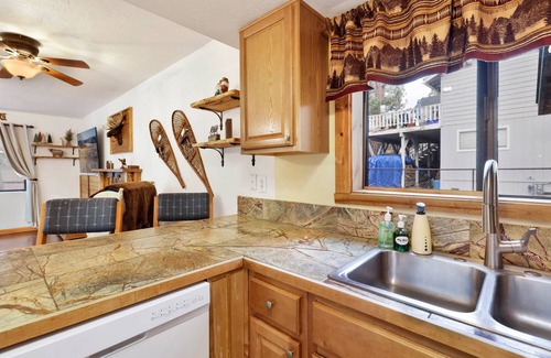 Eagle Mountain Estates Cabin | Inn Between Pines#1411