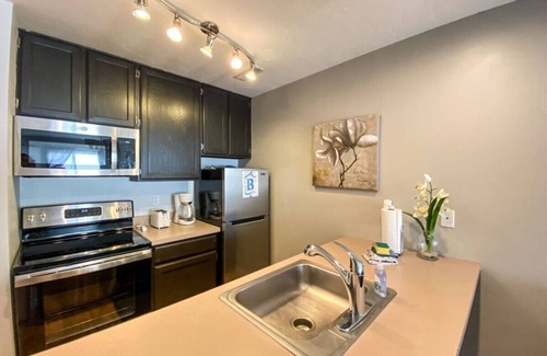 Harbor Village Condo | Inn Building Condo #206 Beautiful updated condo