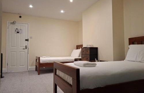Southsea Hotel | Inn By The Sea, Portsmouth - EN SUITE Rooms with Sea View Possible, parking EV 22kW