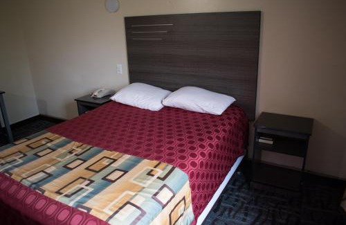 Lenoir City Hotel | Inn of Lenoir Motor Lodge