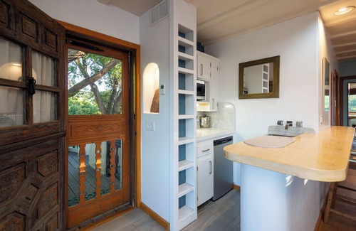 Taos Bed & Breakfast | Inn on La Loma Plaza