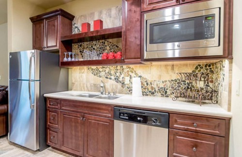 Ahwahnee Bed & Breakfast | Inn the Woods Suites