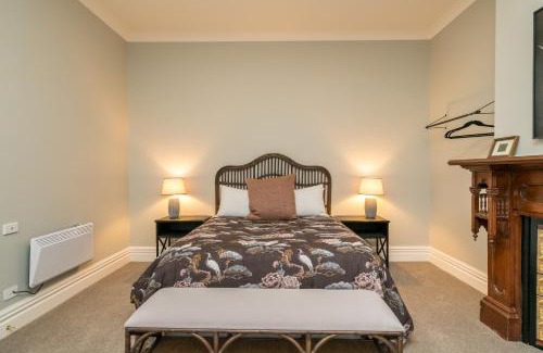 Dunedin City Centre House | Inner City Executive Living on Stuart Street