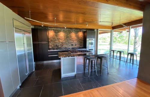 Hendersonville House | Innisfree Farm: Stunning & Spectacular Mountain Escape! Close to Hendersonville & Asheville; TIEC.