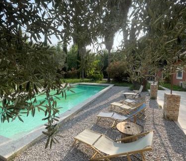 Gemenos Apartment | Innoasis